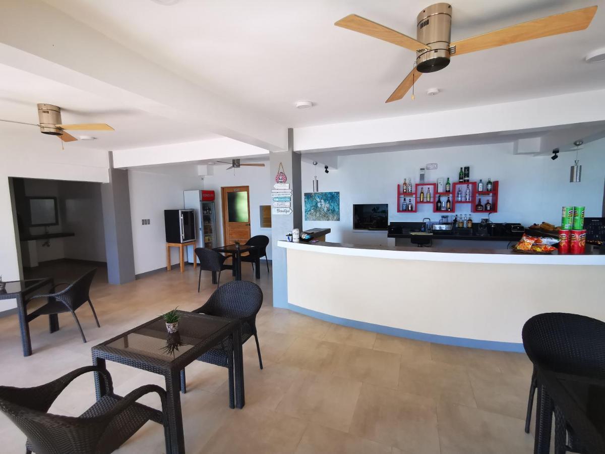 Sunset Cove Beach & Dive Resort Romblon Bagian luar foto