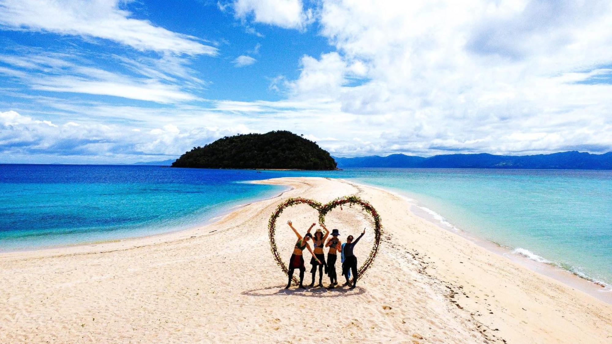 Sunset Cove Beach & Dive Resort Romblon Bagian luar foto