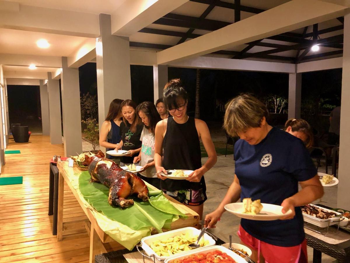 Sunset Cove Beach & Dive Resort Romblon Bagian luar foto