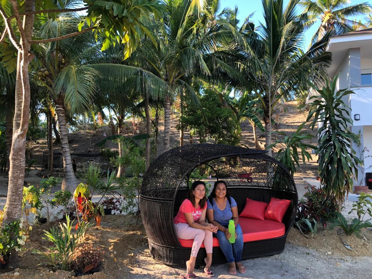 Sunset Cove Beach & Dive Resort Romblon Bagian luar foto